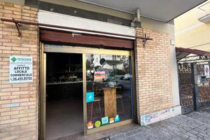 NEGOZIO A ROMA