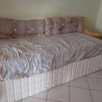 Letto singolo contenitore con materasso e cuscini