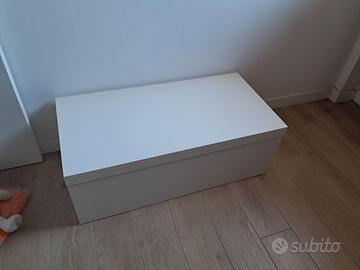 tavolino/cassapanca bassa con contenitore