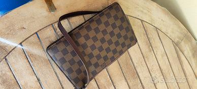 Borsa LV