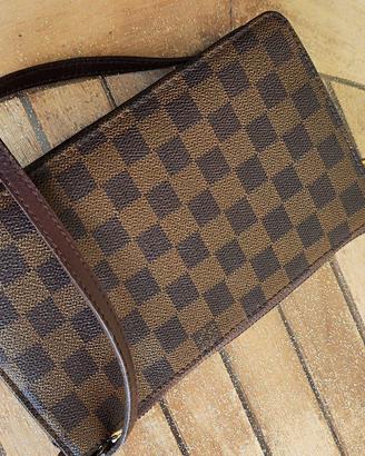 Borsa LV