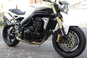 Triumph Speed Triple 1050