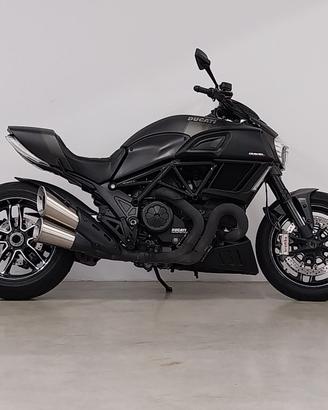 Ducati Diavel 1199 Carbon my16