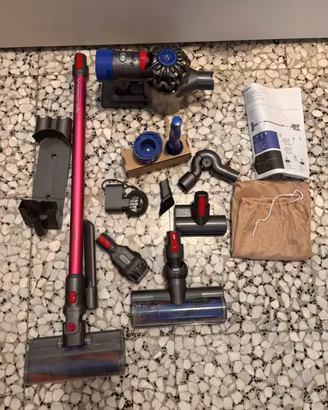 Aspirapolvere Dyson v8