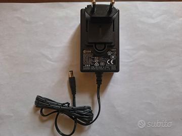 Alimentatori 12V 1.5A/3A 18W/36W