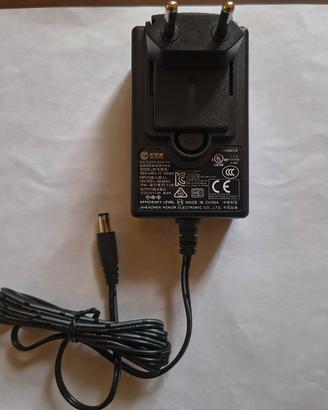 Alimentatori 12V 1.5A/3A 18W/36W
