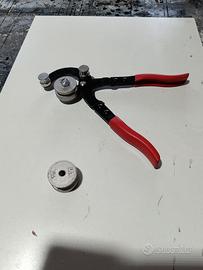 Pinza piega tubi