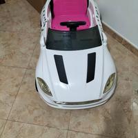 Macchina con guida con telecomando e a pedale