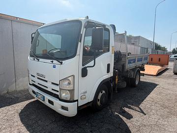 Isuzu n series 35 ribaltabile con gru