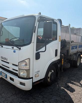 Isuzu n series 35 ribaltabile con gru