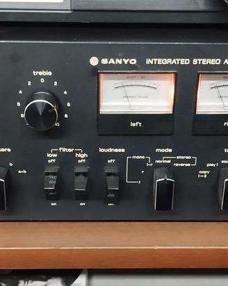 Amplificatore Sanyo DCA 611