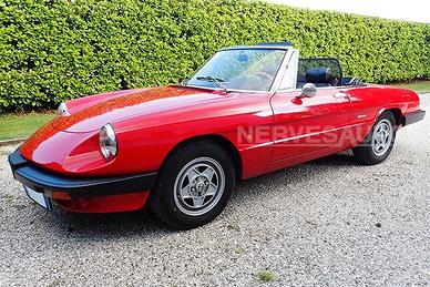 Alfa Romeo Spider Duetto 2.0 | Rosso interni neri