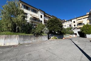 3 LOCALI A CAVE