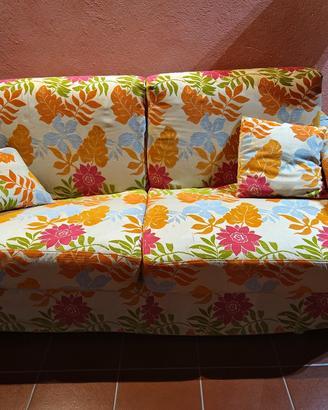 Divano letto matrimoniale a fiori