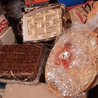 Pregiate cassette di legno e ceste di varie fogge