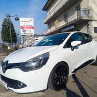 Renault Clio 1.5 dCi 75CV Costume National NAVIGAT