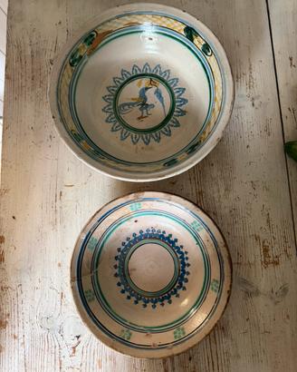 Coppia di ciotole in maiolica antiche
