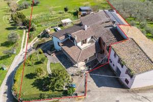 Villa di 417 m² con più di 5 locali e box auto dop