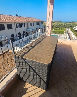 Tavolo in rattan 190x70 con panche a scomparsa