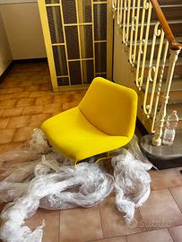 Ikea poltrona gialla
