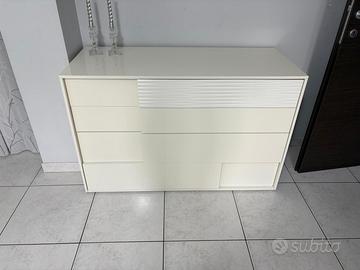 Camera da letto completa in buono stato.