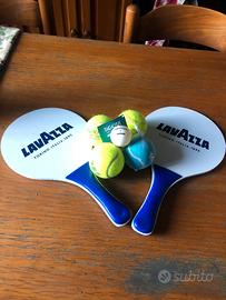 Racchette in legno con palline