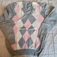 Maglioncino con scollo a V con rombi