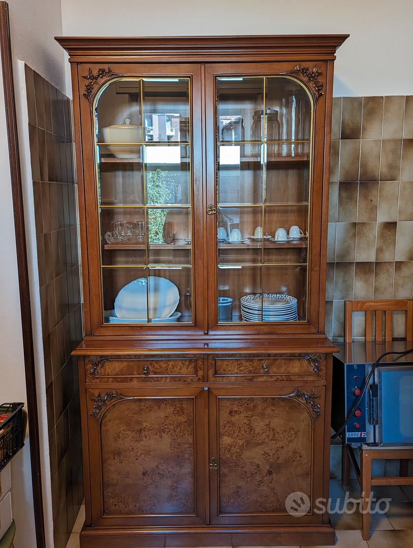 Credenza Legno Antica Arredamento e Casalinghi In vendita a Milano