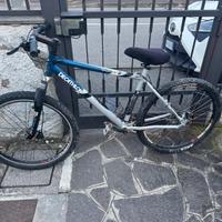 Mountain Bike 26 Decathlon Rockrider ammortizzata