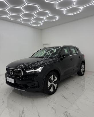 Volvo XC40 T4 Recharge Plug-in Hybrid R-design N1