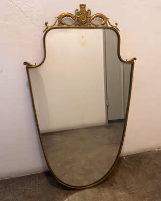 Elegante specchio da parete