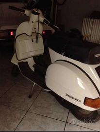 Vespa P200E