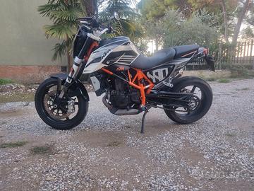 Ktm Duke 690