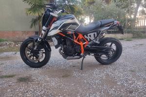 Ktm Duke 690