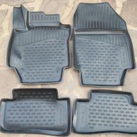 Renault Captur 1 '13-19 Tappettini in gomma