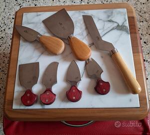 tagliere marmo e legno con set coltelli formaggio