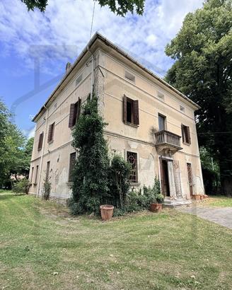 VILLA D'EPOCA A MONTEMERLO