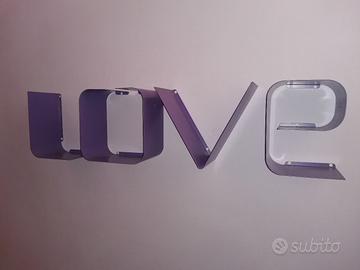 Mensola di design a lettere LOVE