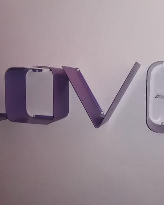Mensola di design a lettere LOVE