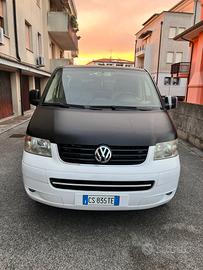 Auto in buone condizioni ristrutturata da poco.