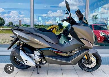 Moto scooter benelli 300sc