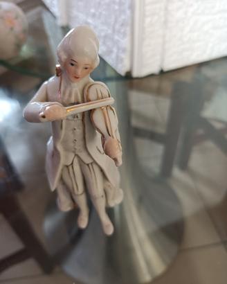 statuina violinista Capodimonte 