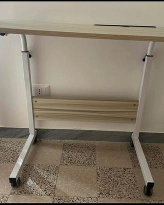 Scrittoio / Tavolino porta PC con ruote