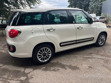 500 L living lounge 7 posti