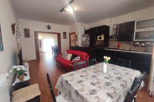 Attico con p.auto riservato e vista mare T.Natale