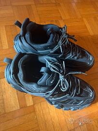 Balenciaga track