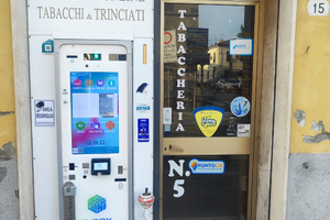 Tabaccheria Pontedera con fondo commerciale