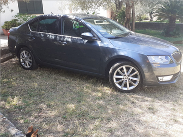 Skoda Octavia berlina 1.6 Tdi 110cv Executive