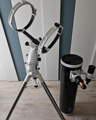 Telescopio Sky Watcher  200/1000 + montatura EQ5