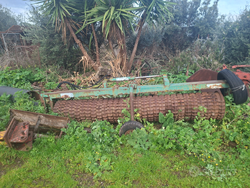 Rullo agricolo trainabile apertura idraulica